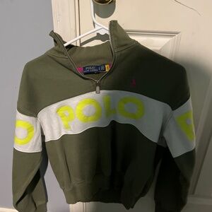 Sweatshirt